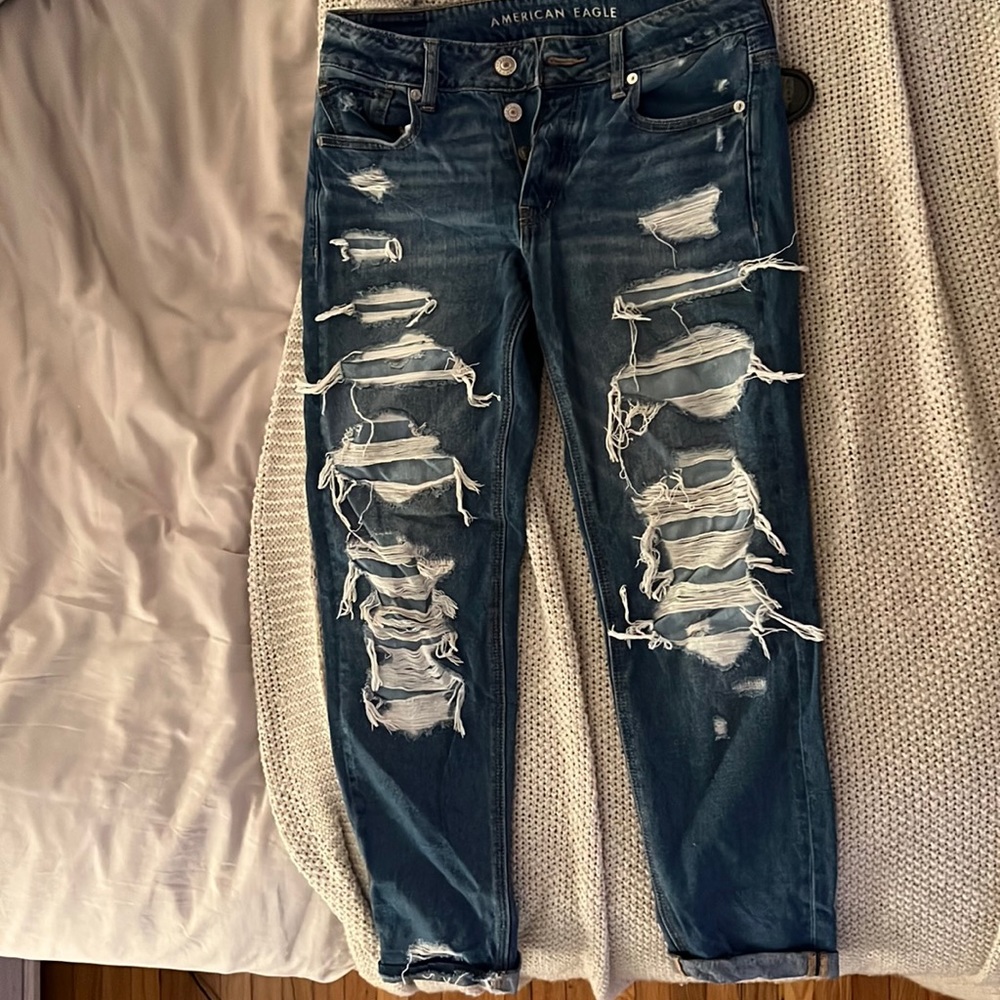 American Eagle Tomgirl Style Ripped Jeans